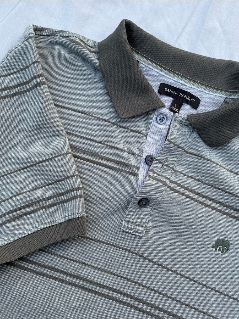 Banana Republic Men's Green Striped Polo Shirt